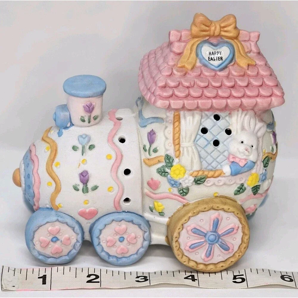 Hand Painted Easter Egg Train 3 Piece Set, Hand Painted Porcelain - Vtg‎